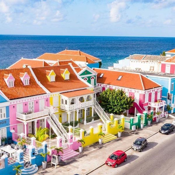 kleurige huizen in de wijk pietermaai op curacao van de beste makelaar