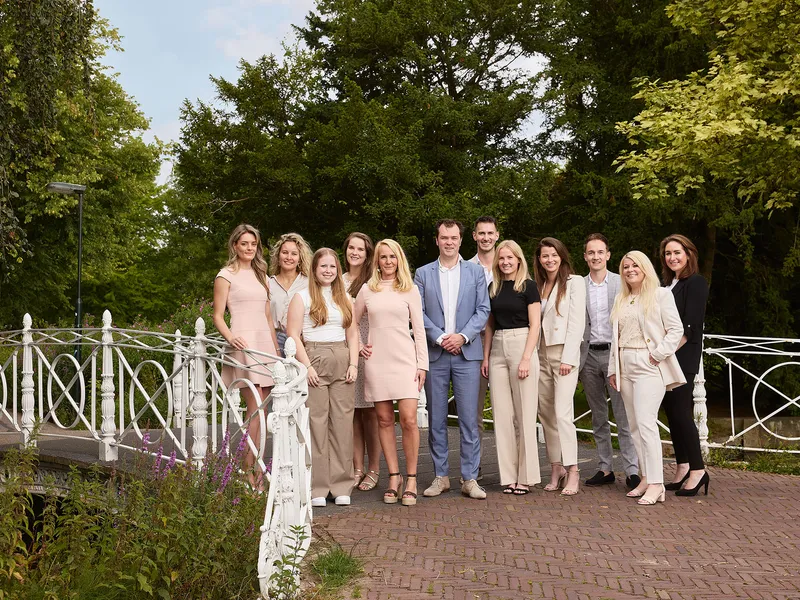 Teamfoto makelaardij de jong